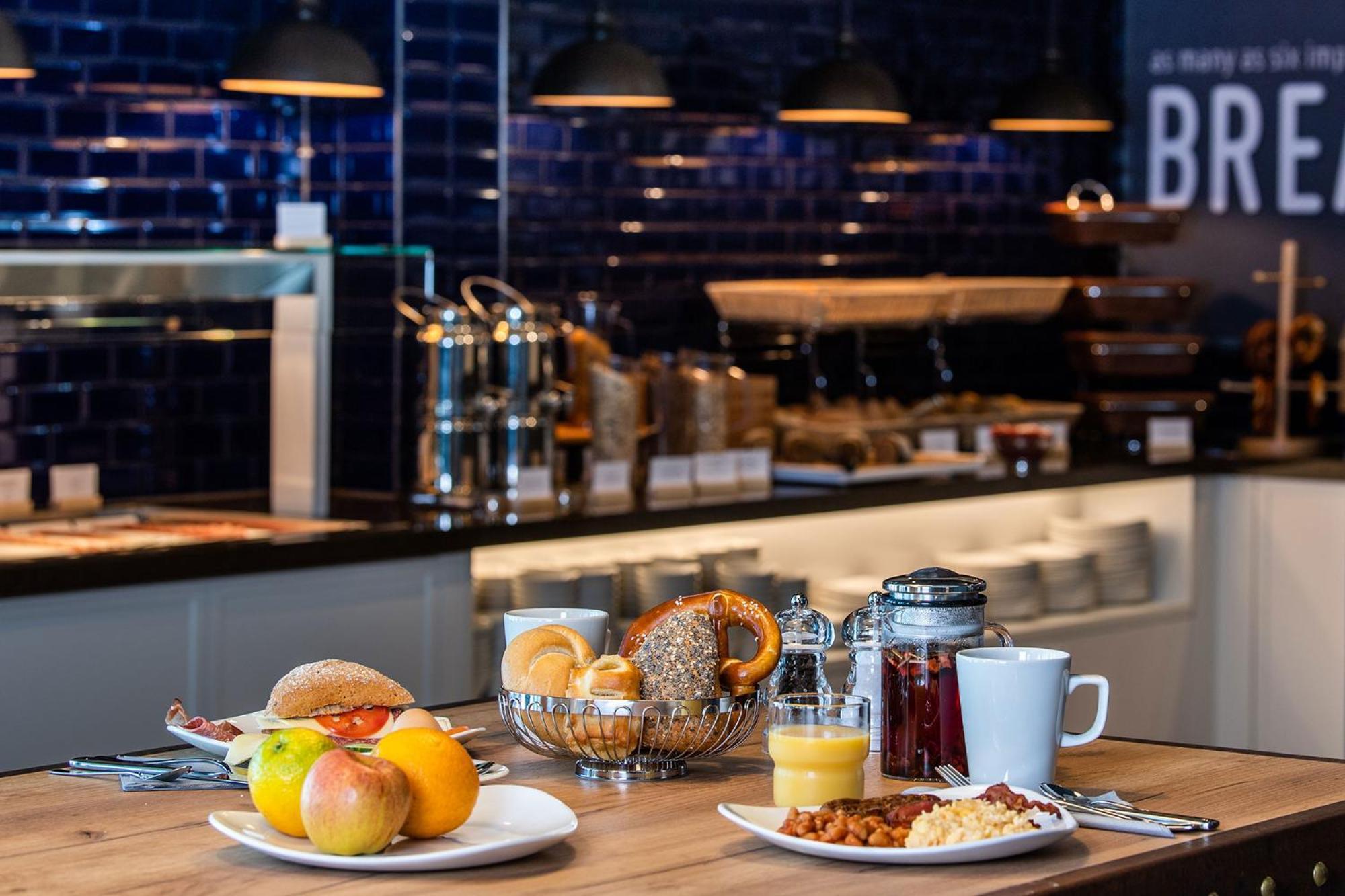 Premier Inn Muenchen City Zentrum Экстерьер фото